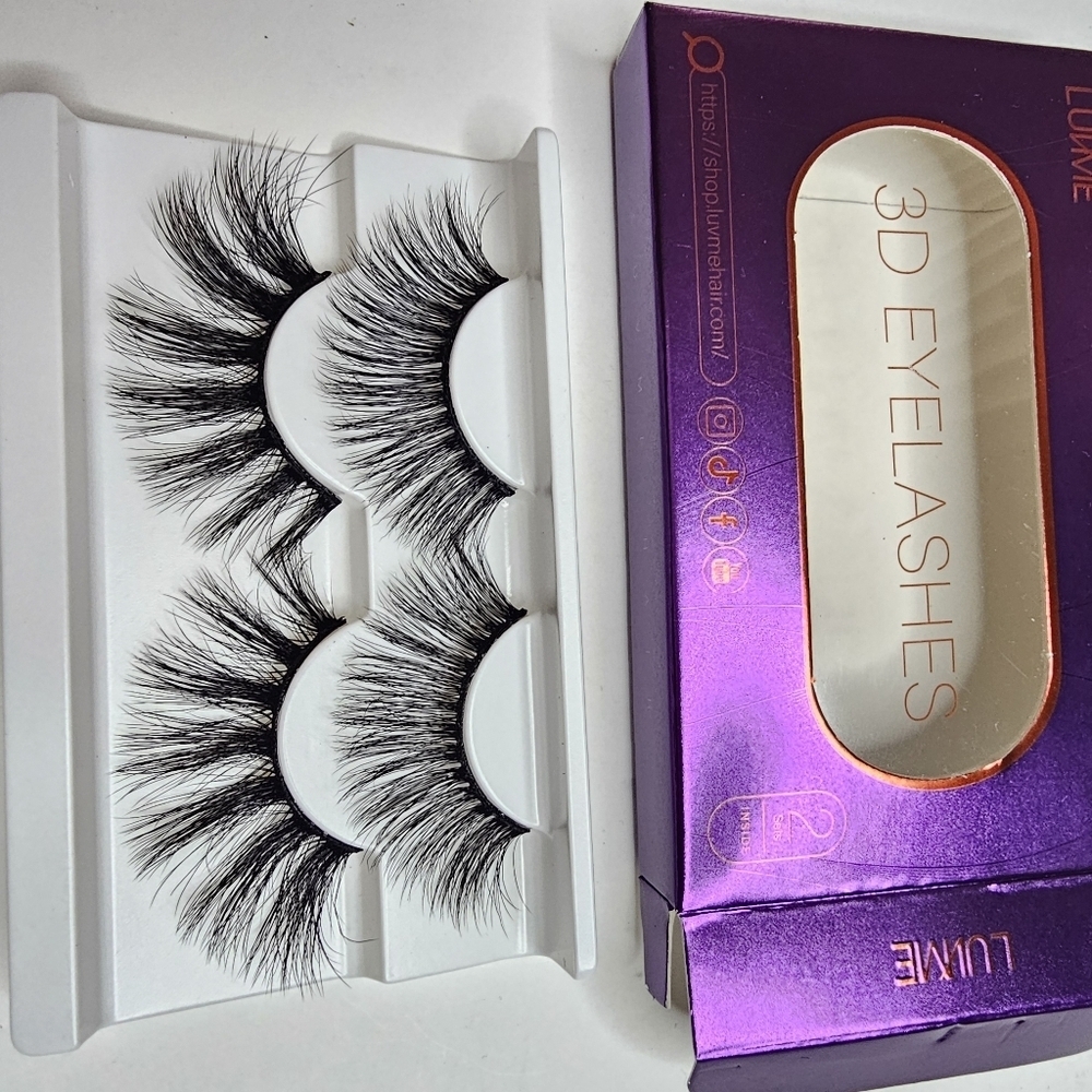 Luv Me 3D False Lashes Two Sets